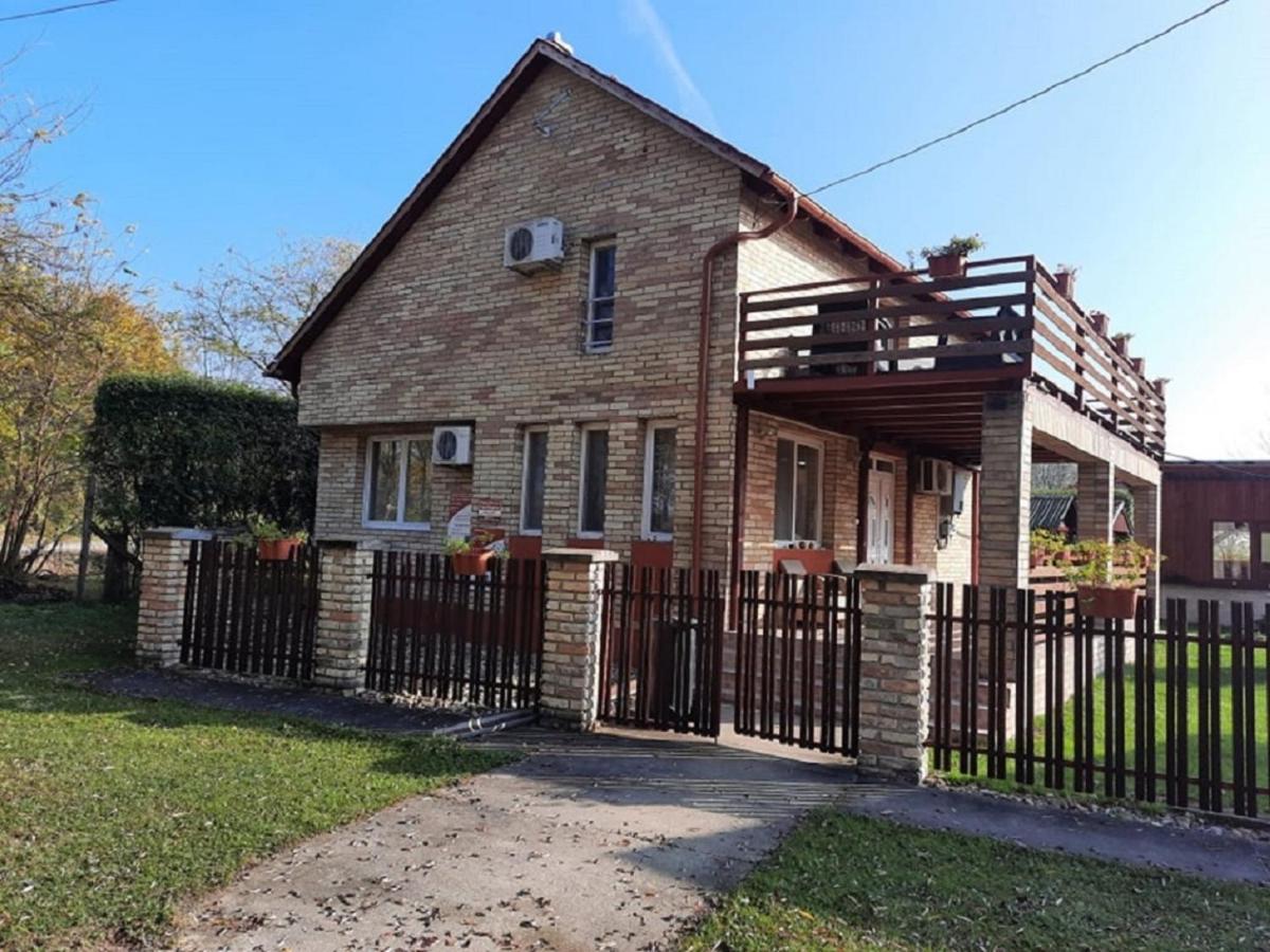 Ponty-Poronty Vendeghaz Otel Nagybaracska Dış mekan fotoğraf