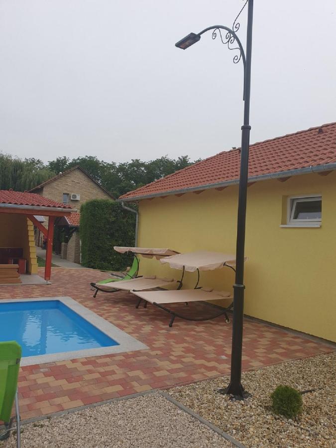 Ponty-Poronty Vendeghaz Otel Nagybaracska Dış mekan fotoğraf