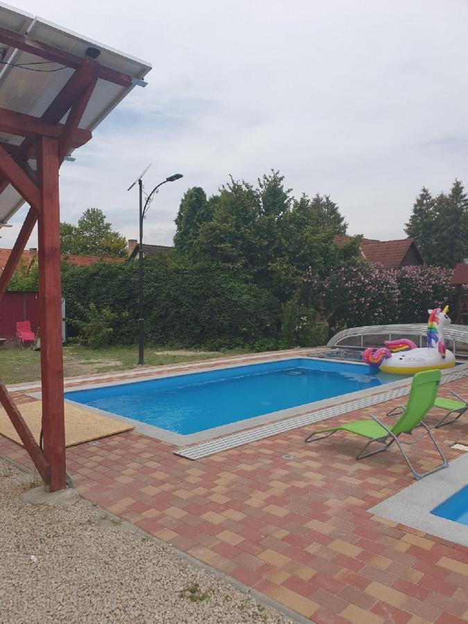 Ponty-Poronty Vendeghaz Otel Nagybaracska Dış mekan fotoğraf